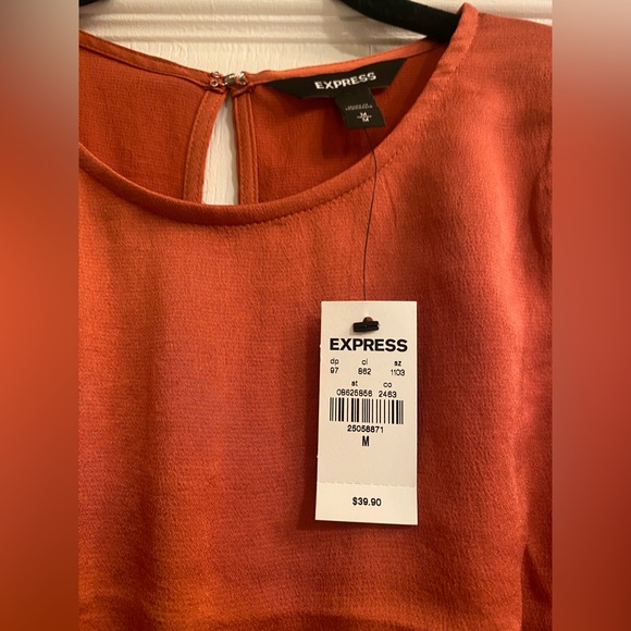 Express Top - Picture 2 of 3